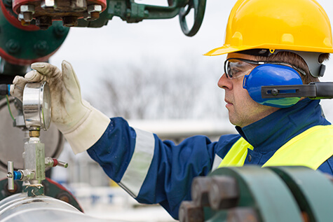 Rasche und einfache Wartung ohne axiales Verschieben dank elastischer Klauenkupplungen | RINGFEDER®