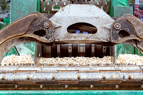 Hochrobuste, wartungsfreundliche Klauenkupplungen bei extremen dynamischen Belastungen in Holzbrecheranlagen | RINGFEDER®